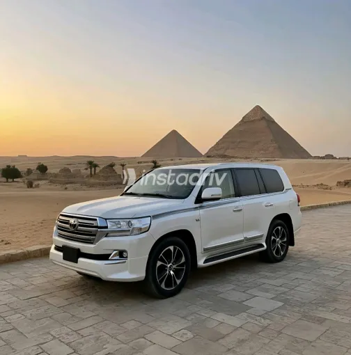 Toyota Land Cruiser 2018 White Automatic Used for Sale in Greater Cairo ( Cairo + Giza) - 1