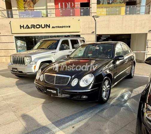 Mercedes E 350 2005 Black Automatic Used for Sale in Greater Cairo ( Cairo + Giza) - 6