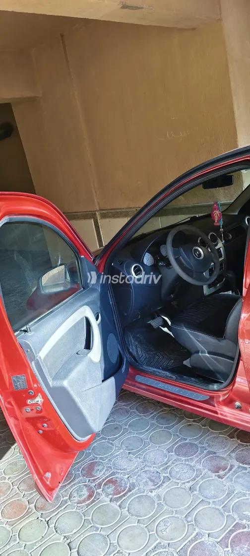 Renault Sandero 2014 Red Automatic Used for Sale in Greater Cairo ( Cairo + Giza) - 1