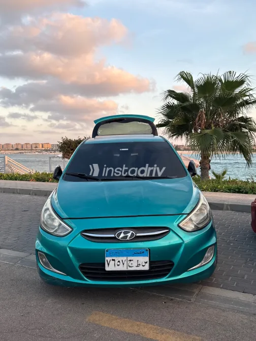 Hyundai Accent RB 2017 Green Automatic Used for Sale in Greater Cairo ( Cairo + Giza) - 3