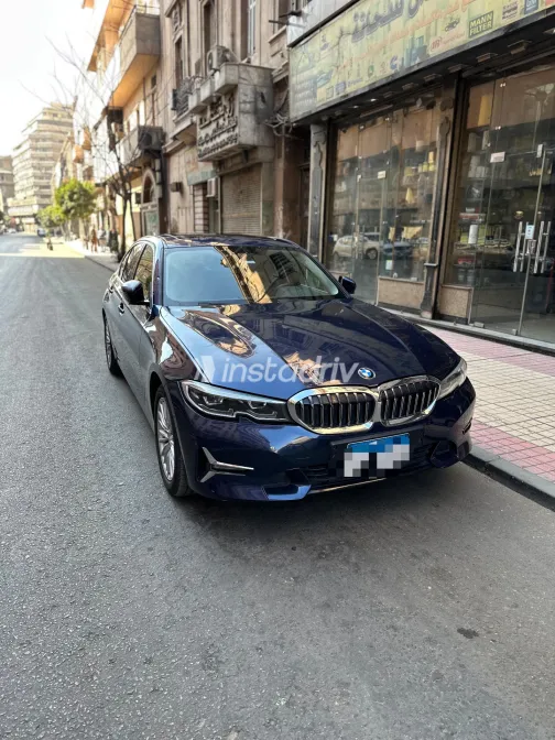 بي ام دبليو 320 2020 أبيض أوتوماتيك مستعملة للبيع في القاهرة الكبرى ( القاهرة - الجيزة) - 2