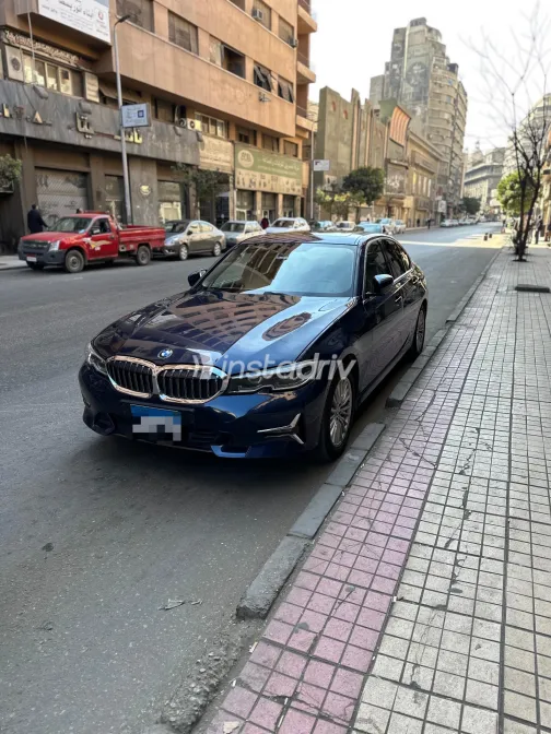 بي ام دبليو 320 2020 أبيض أوتوماتيك مستعملة للبيع في القاهرة الكبرى ( القاهرة - الجيزة) - 3