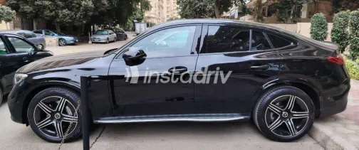 مرسيدس GLC 300 2024 أسود أوتوماتيك مستعملة للبيع في القاهرة الكبرى ( القاهرة - الجيزة) - 4