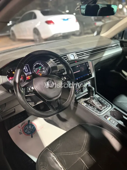 Volkswagen Passat 2018 White Automatic Used for Sale in Greater Cairo ( Cairo + Giza) - 6