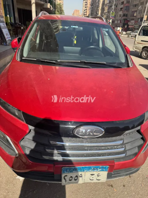 Jac JS3 2022 Red Automatic Used for Sale in Greater Cairo ( Cairo + Giza) - 2