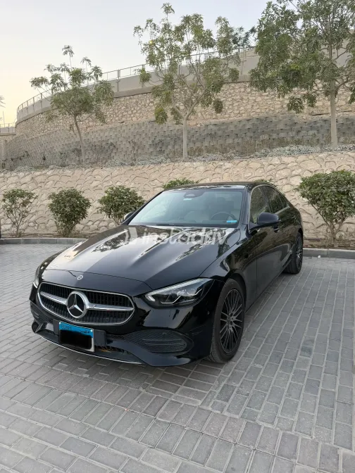 Mercedes C 180 2022 Black Automatic Used for Sale in Greater Cairo ( Cairo + Giza) - 3