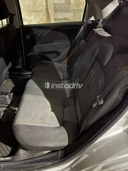 Fiat Punto 2016 Silver Automatic Used for Sale in Greater Cairo ( Cairo + Giza) - 1