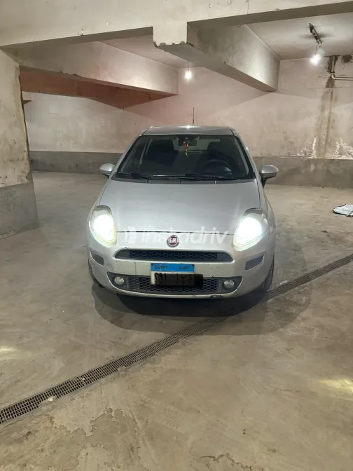 Fiat Punto 2016 Silver Automatic Used for Sale in Greater Cairo ( Cairo + Giza) - 3
