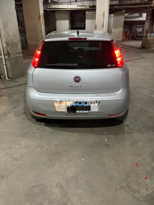 Fiat Punto 2016 Silver Automatic Used for Sale in Greater Cairo ( Cairo + Giza) - 8