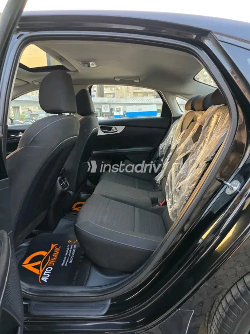 Kia Grand Cerato 2019 Black Automatic Used for Sale in Greater Cairo ( Cairo + Giza) - 6