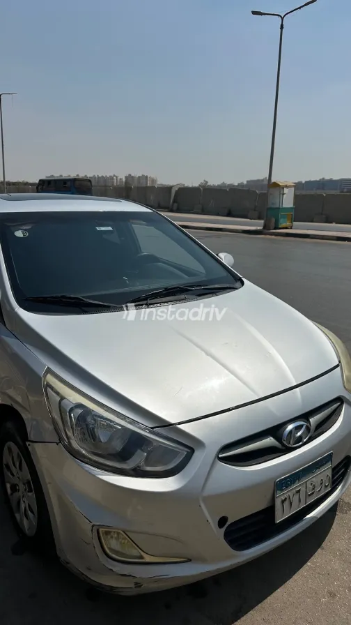 Hyundai Accent RB 2017 Silver Automatic Used for Sale in Greater Cairo ( Cairo + Giza) - 5