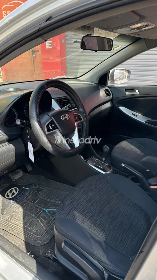 Hyundai Accent RB 2017 Silver Automatic Used for Sale in Greater Cairo ( Cairo + Giza) - 9