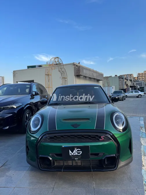 Mini Cooper 2024 Green Automatic Used for Sale in Greater Cairo ( Cairo + Giza) - 2