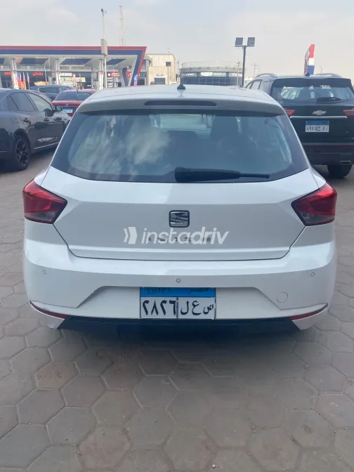 Seat Ibiza 2021 White Automatic Used for Sale in Greater Cairo ( Cairo + Giza) - 3