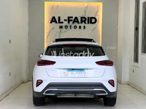 كيا اكسيد 2024 أبيض أوتوماتيك مستعملة للبيع في القاهرة الكبرى ( القاهرة - الجيزة) - 1