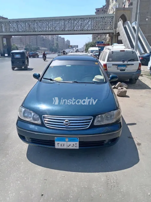 Nissan Sunny 2004 White Automatic Used for Sale in Greater Cairo ( Cairo + Giza) - 4