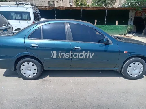 Nissan Sunny 2004 White Automatic Used for Sale in Greater Cairo ( Cairo + Giza) - 7