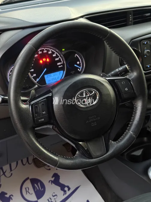Toyota Yaris 2018 Red Automatic Used for Sale in Greater Cairo ( Cairo + Giza) - 3