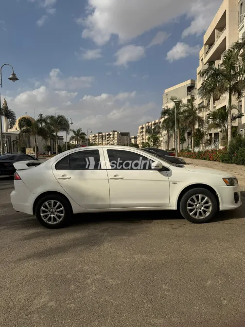 Mitsubishi Lancer 2017 White Automatic Used for Sale in Greater Cairo ( Cairo + Giza) - 4
