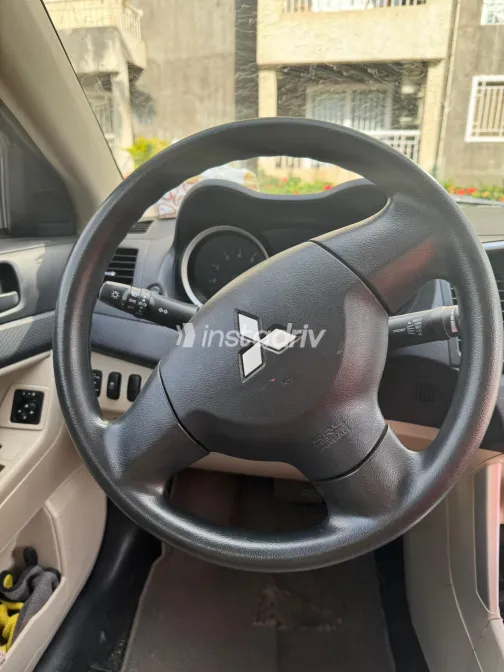 Mitsubishi Lancer 2017 White Automatic Used for Sale in Greater Cairo ( Cairo + Giza) - 6
