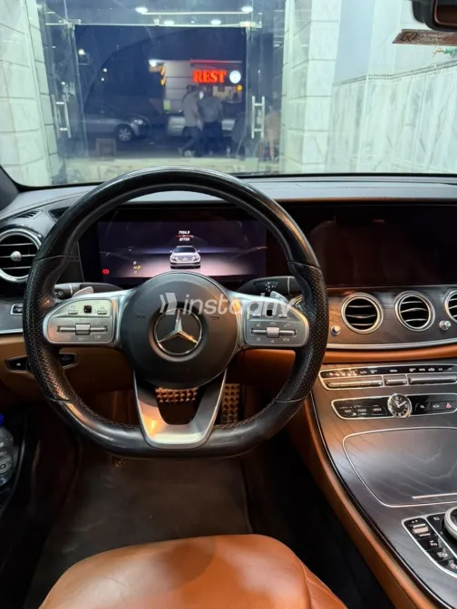 مرسيدس E 350 2020 أسود أوتوماتيك مستعملة للبيع في القاهرة الكبرى ( القاهرة - الجيزة) - 2