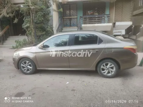 Citroën C Elysee 2015 Gold Automatic Used for Sale in Greater Cairo ( Cairo + Giza) - 6