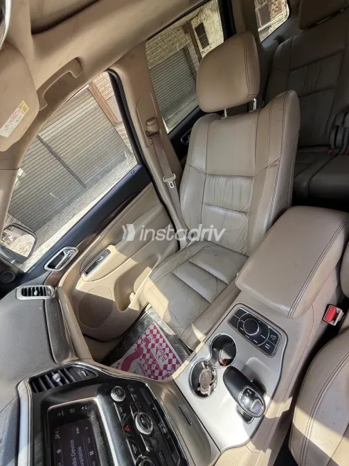 Jeep Grand Cherokee 2014 White Automatic Used for Sale in Greater Cairo ( Cairo + Giza) - 4