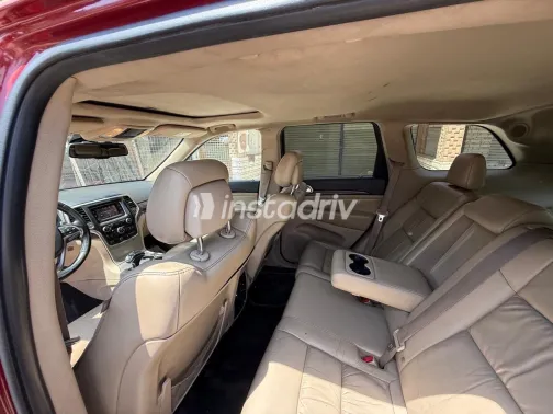 Jeep Grand Cherokee 2014 White Automatic Used for Sale in Greater Cairo ( Cairo + Giza) - 6