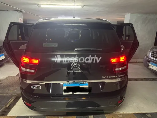 Citroën C4 Grand Picasso 2020 Black Automatic Used for Sale in Greater Cairo ( Cairo + Giza) - 1