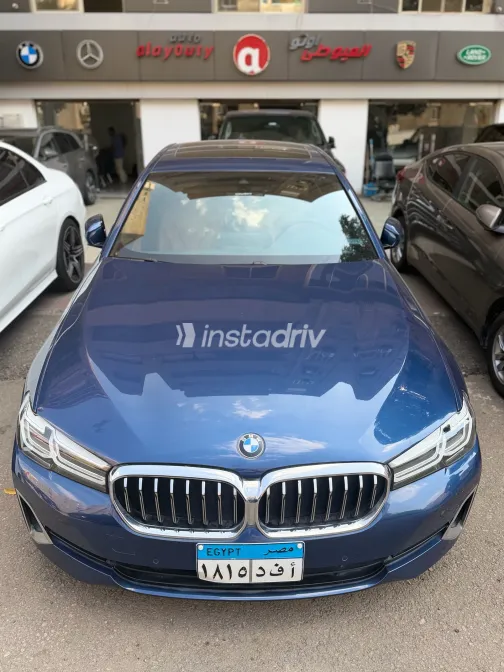 بي ام دبليو 520 2023 أبيض أوتوماتيك مستعملة للبيع في القاهرة الكبرى ( القاهرة - الجيزة) - 8