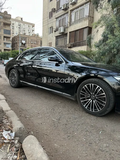مرسيدس S 450 2022 أسود أوتوماتيك مستعملة للبيع في القاهرة الكبرى ( القاهرة - الجيزة) - 4