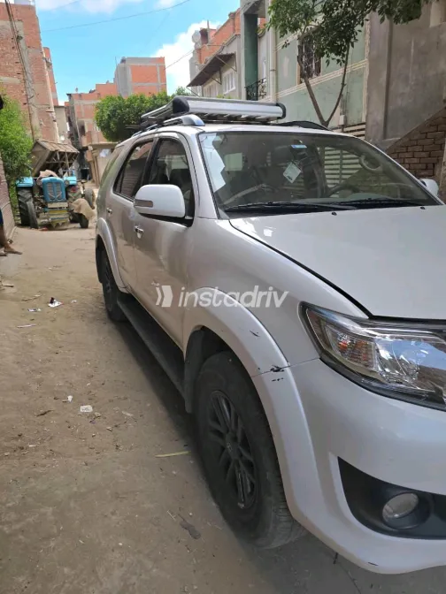 Toyota Fortuner 2017 White Automatic Used for Sale in Greater Cairo ( Cairo + Giza) - 7