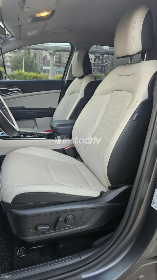 Kia Sportage 2023 Gray Automatic Used for Sale in Greater Cairo ( Cairo + Giza) - 4