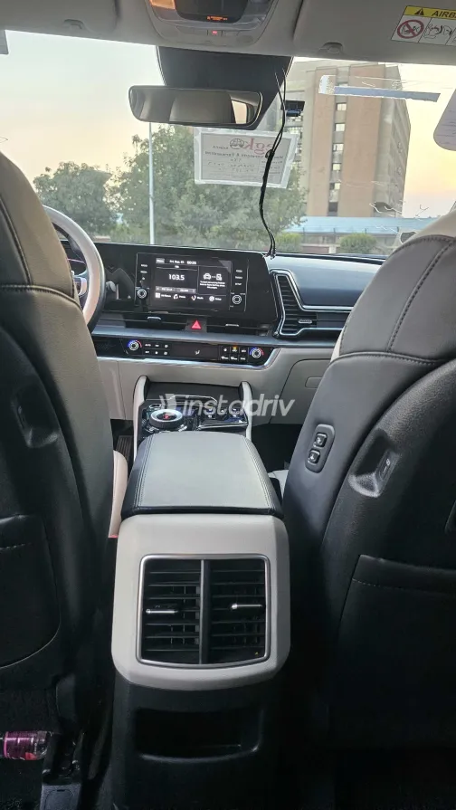 Kia Sportage 2023 Gray Automatic Used for Sale in Greater Cairo ( Cairo + Giza) - 10