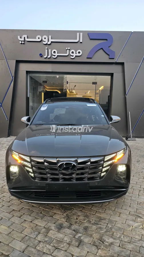 Hyundai Tucson 2023 Gray Automatic Used for Sale in Greater Cairo ( Cairo + Giza) - 1
