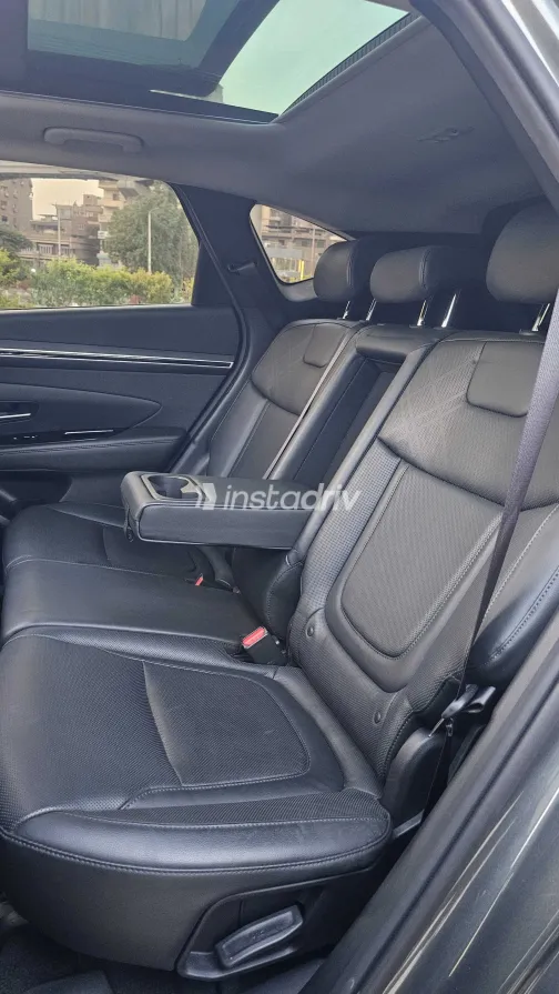 Hyundai Tucson 2023 Gray Automatic Used for Sale in Greater Cairo ( Cairo + Giza) - 8