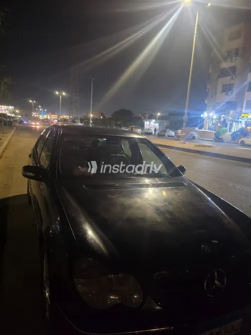 Mercedes C 180 2003 White Automatic Used for Sale in Greater Cairo ( Cairo + Giza) - 5