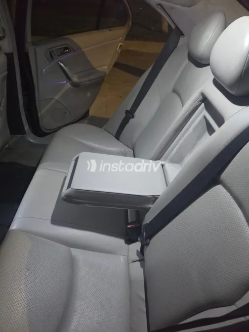 Mercedes C 180 2003 White Automatic Used for Sale in Greater Cairo ( Cairo + Giza) - 10