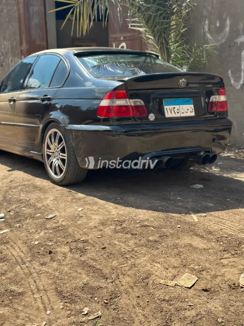 BMW 320 2003 Gold Automatic Used for Sale in Greater Cairo ( Cairo + Giza) - 4