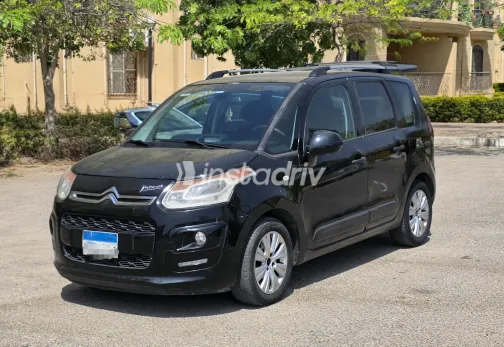 Citroën C3 Picasso 2015 Black Automatic Used for Sale in Greater Cairo ( Cairo + Giza) - 6