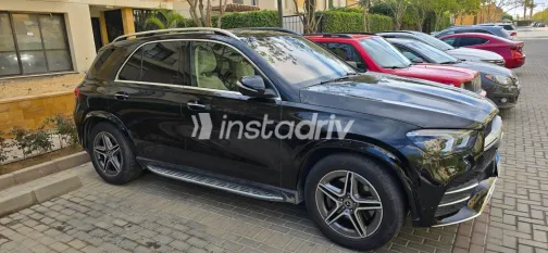 مرسيدس جي ال اي 450 2023 أسود أوتوماتيك مستعملة للبيع في القاهرة الكبرى ( القاهرة - الجيزة) - 3