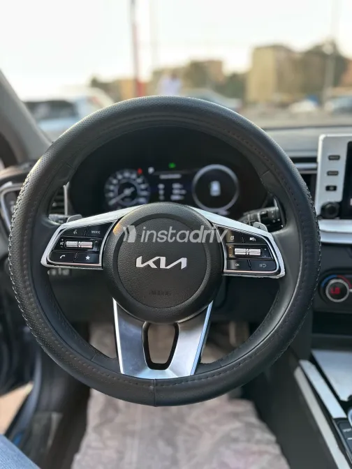 Kia Xceed 2025 Gray Automatic Used for Sale in Greater Cairo ( Cairo + Giza) - 3