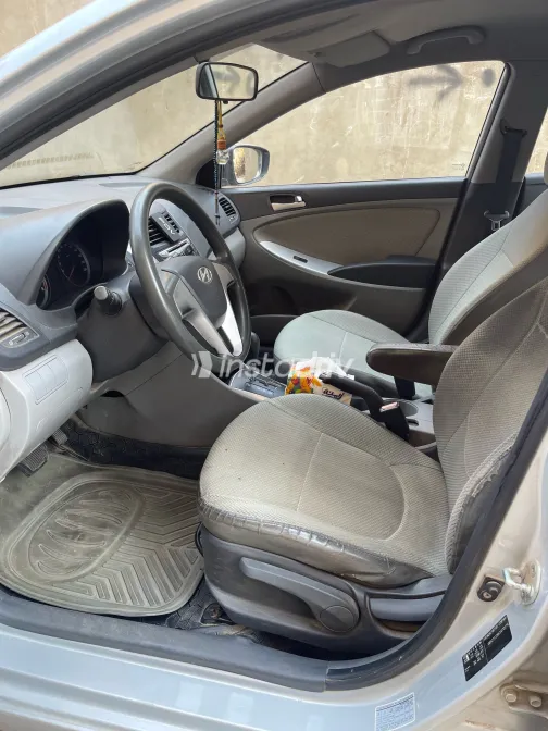 Hyundai Accent RB 2012 Silver Automatic Used for Sale in Greater Cairo ( Cairo + Giza) - 2