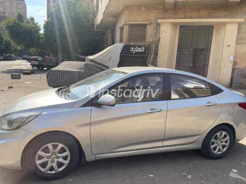 Hyundai Accent RB 2012 Silver Automatic Used for Sale in Greater Cairo ( Cairo + Giza) - 4