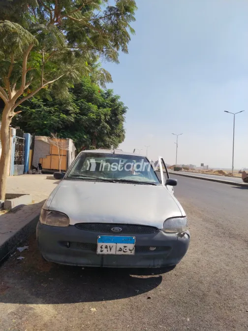 فورد اسكورت 1992 فضي يدوي مستعملة للبيع في القاهرة الكبرى ( القاهرة - الجيزة) - 1