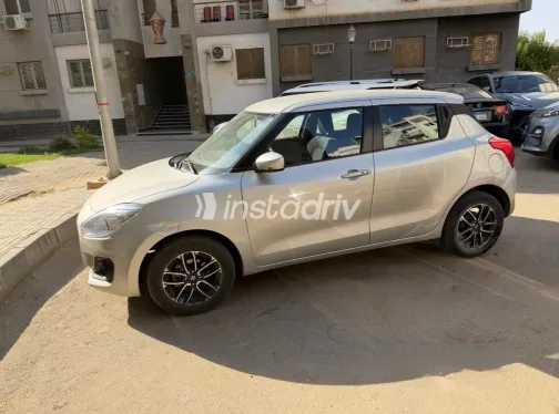 Suzuki Swift 2021 Silver Automatic Used for Sale in Greater Cairo ( Cairo + Giza) - 2