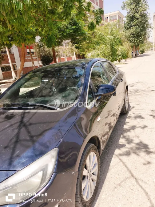 Opel Astra 2018 White Automatic Used for Sale in Greater Cairo ( Cairo + Giza) - 1