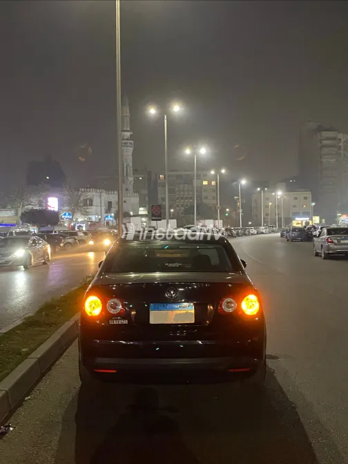 Volkswagen Jetta 2011 Black Automatic Used for Sale in Greater Cairo ( Cairo + Giza) - 6