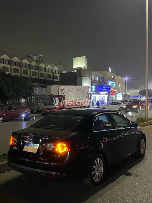 Volkswagen Jetta 2011 Black Automatic Used for Sale in Greater Cairo ( Cairo + Giza) - 8