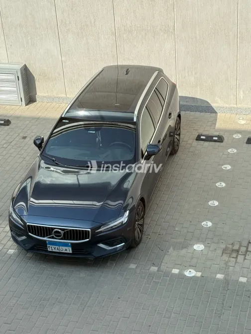 فولفو V60 2021 أزرق أوتوماتيك مستعملة للبيع في القاهرة الكبرى ( القاهرة - الجيزة) - 8